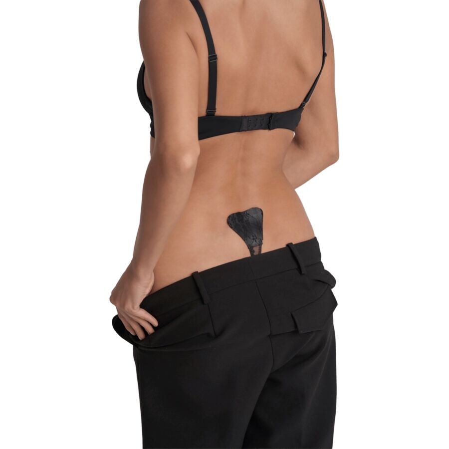 BYE-BRA - TANGA ADHESIVO ENCAJE NEGRO TALLA ÚNICA - Infernum Store