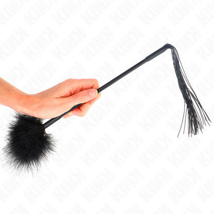 KINK - CHICOTE DE SILICONE COM PENAS PARA CÓCEGAS 47 CM