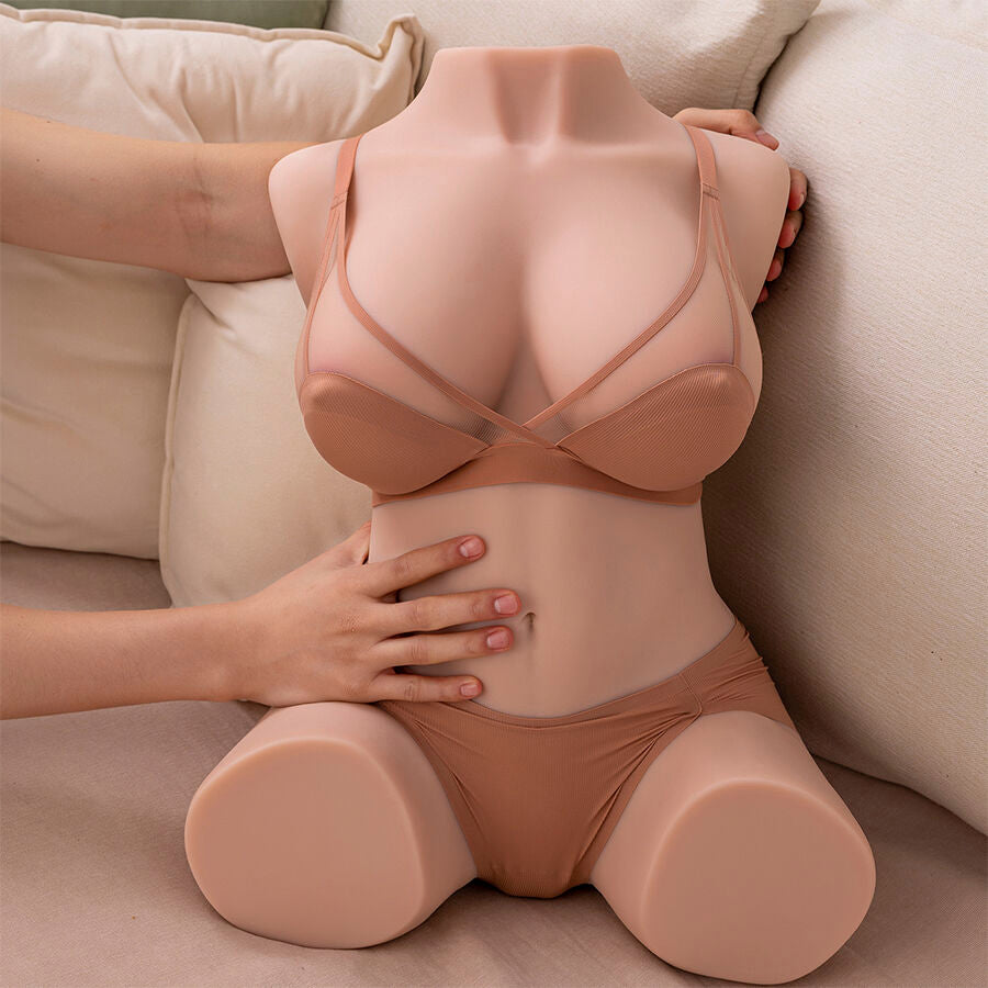XISE - DANIA, TORSO FEMININO VIBRATÓRIO REALISTA COM EMPURRAÇÃO, 52 CM