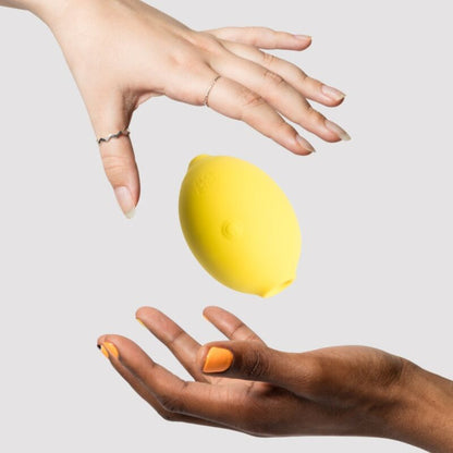 ROMP - LEMON CRUSH PLEASURE AIR ESTIMULADOR CLITÓRICO AMARELO - Infernum Store